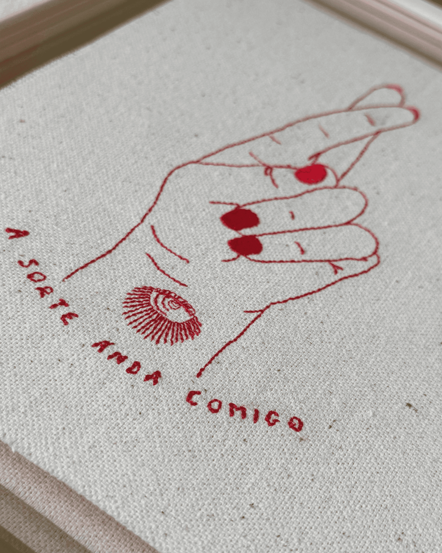 Quadro Bordado - A Sorte Anda Comigo