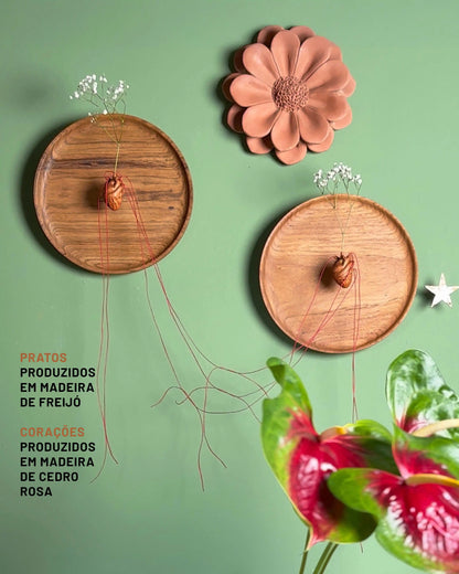 Par de Pratos Corações que Florescem